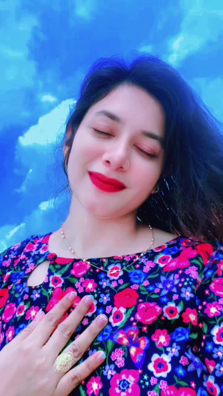 @Smile queen😊😊😊