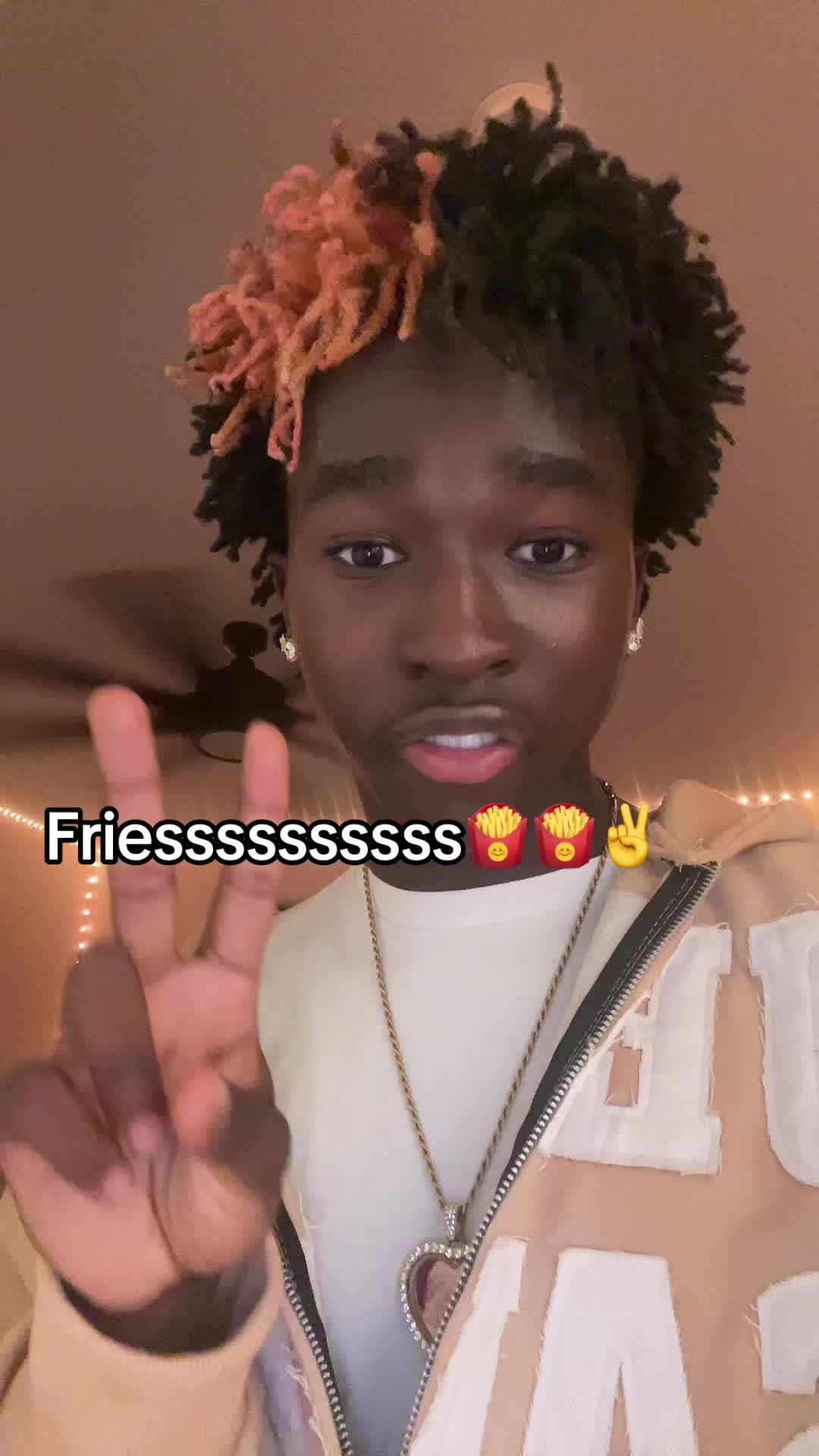 @𝒯𝓎𝑜👩🏽&zwj;🎤