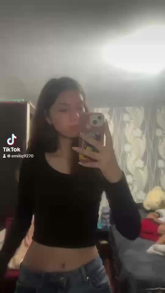 @Poli