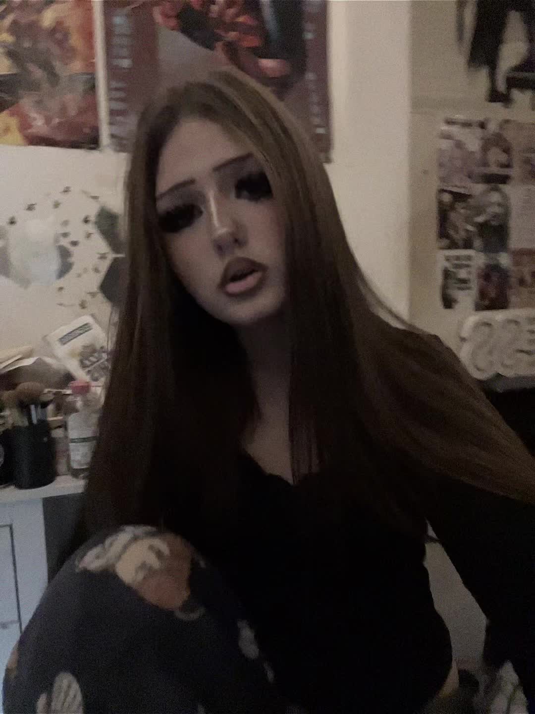@alydia🦄🦇