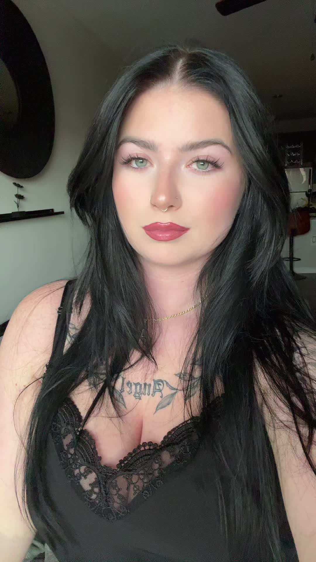 @𝒟𝕖𝑙ᥲηᥲ 🖤
