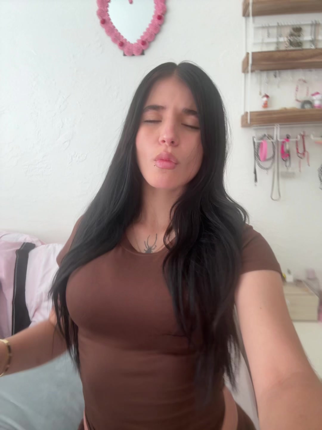 @luvvgeliii