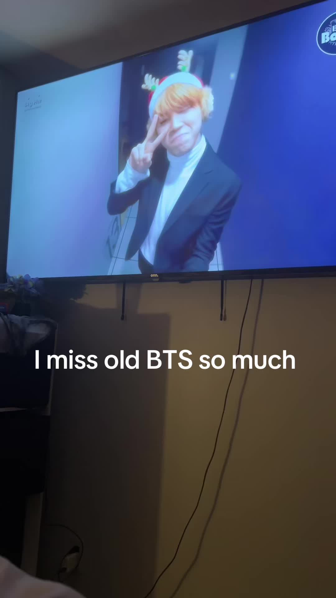 @Kim Taehyung mine bias 💜💜💜