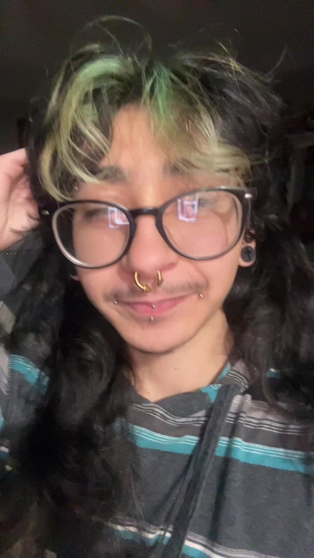 @anselll