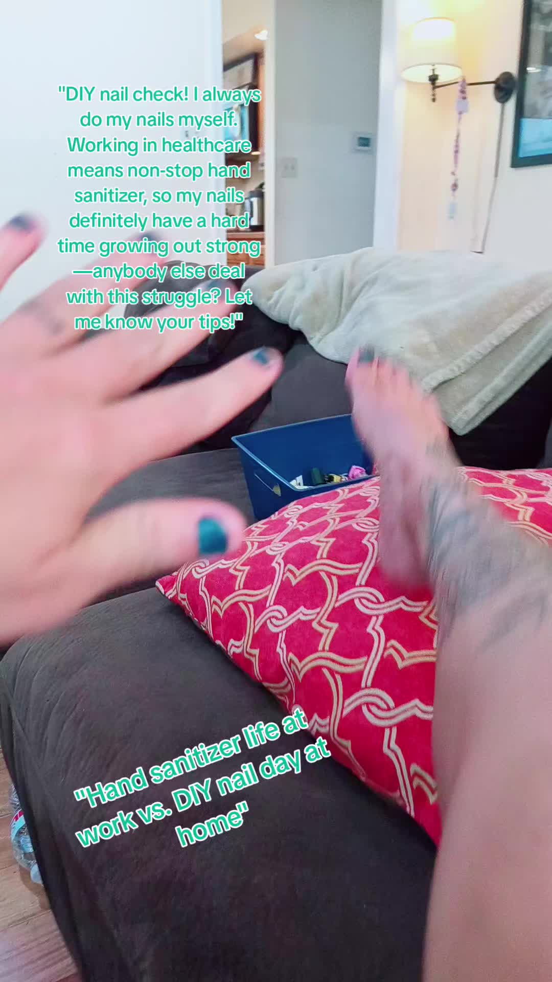 @Doll🧨peekaboo🧨