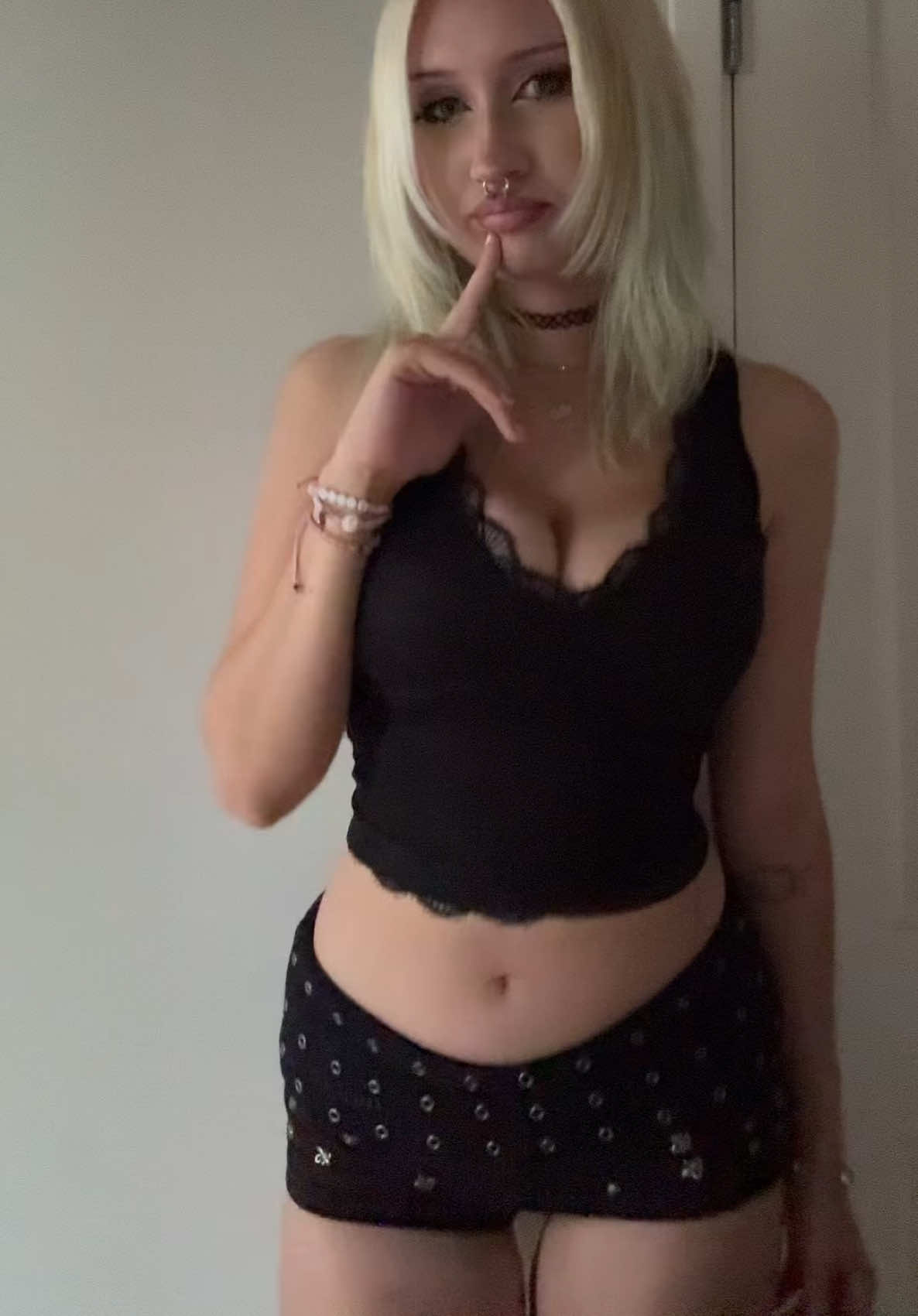 @bella