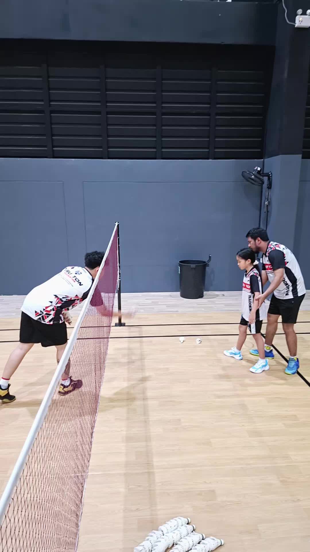 @KrutonBadminton