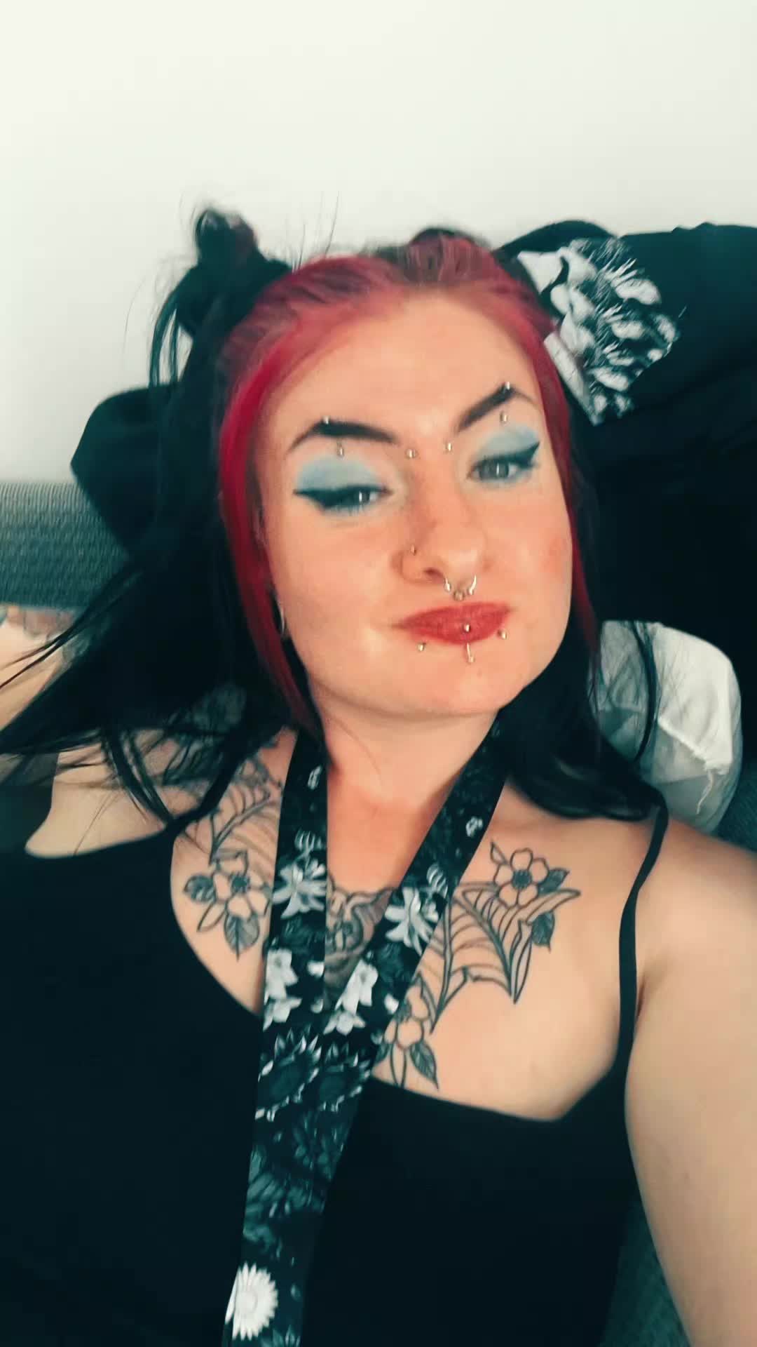 @ErinJayne