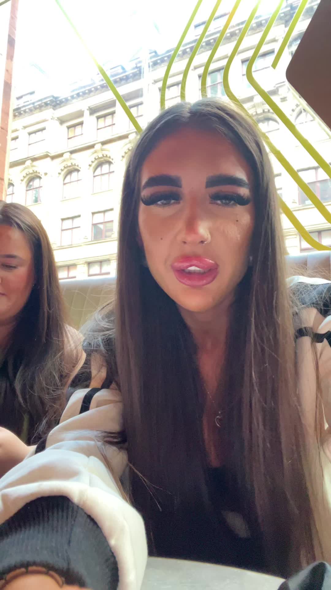 @Isabelleyoungxo