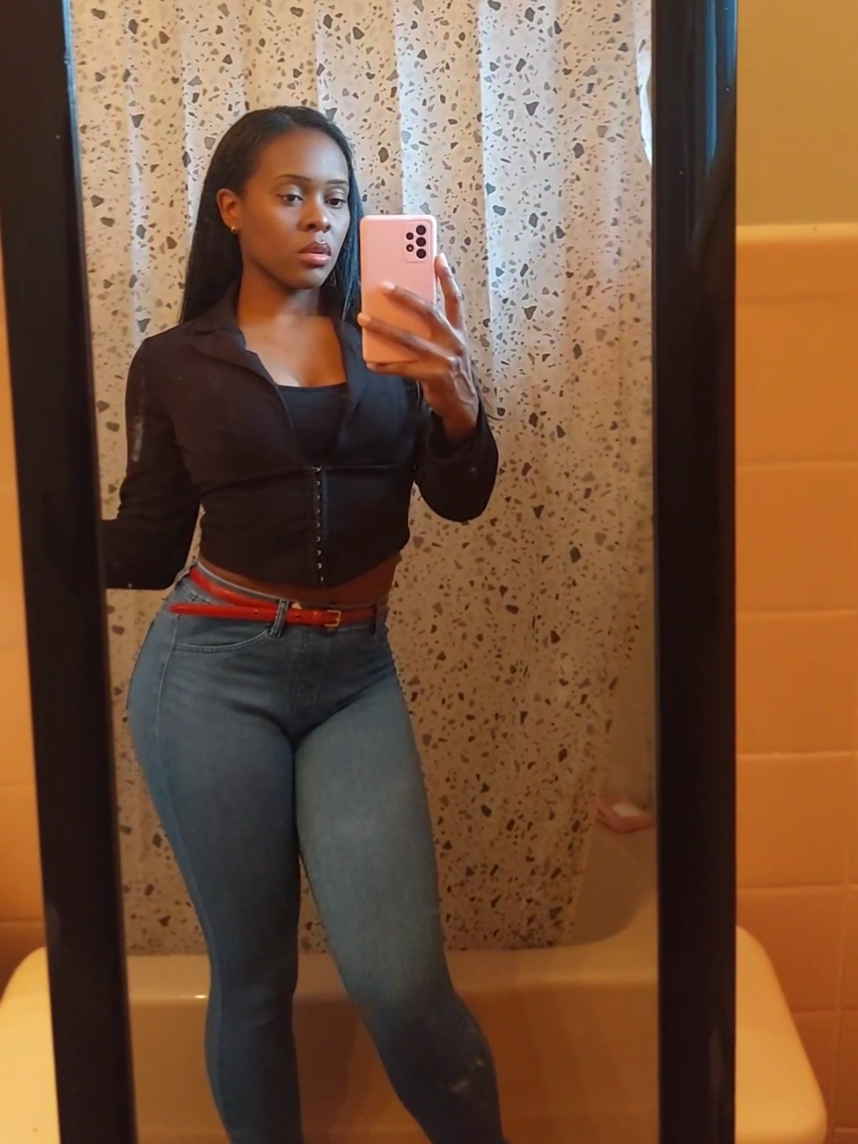 @chichiswrld