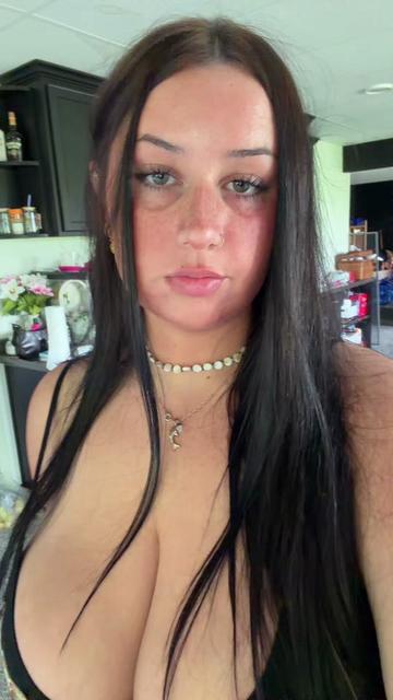 @🧸