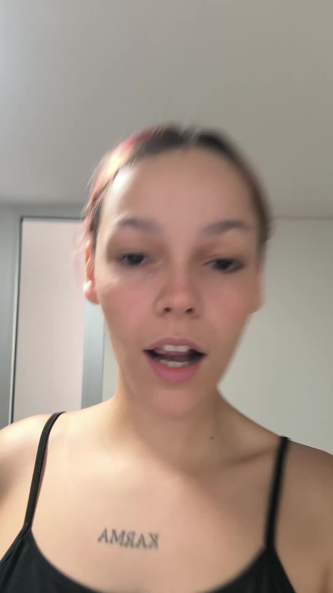 @A X E L Y