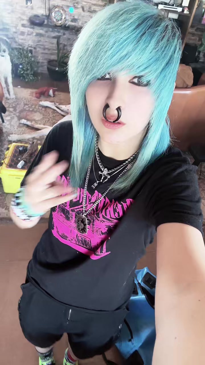 @Xx_CHARLI_CLAWS_xX