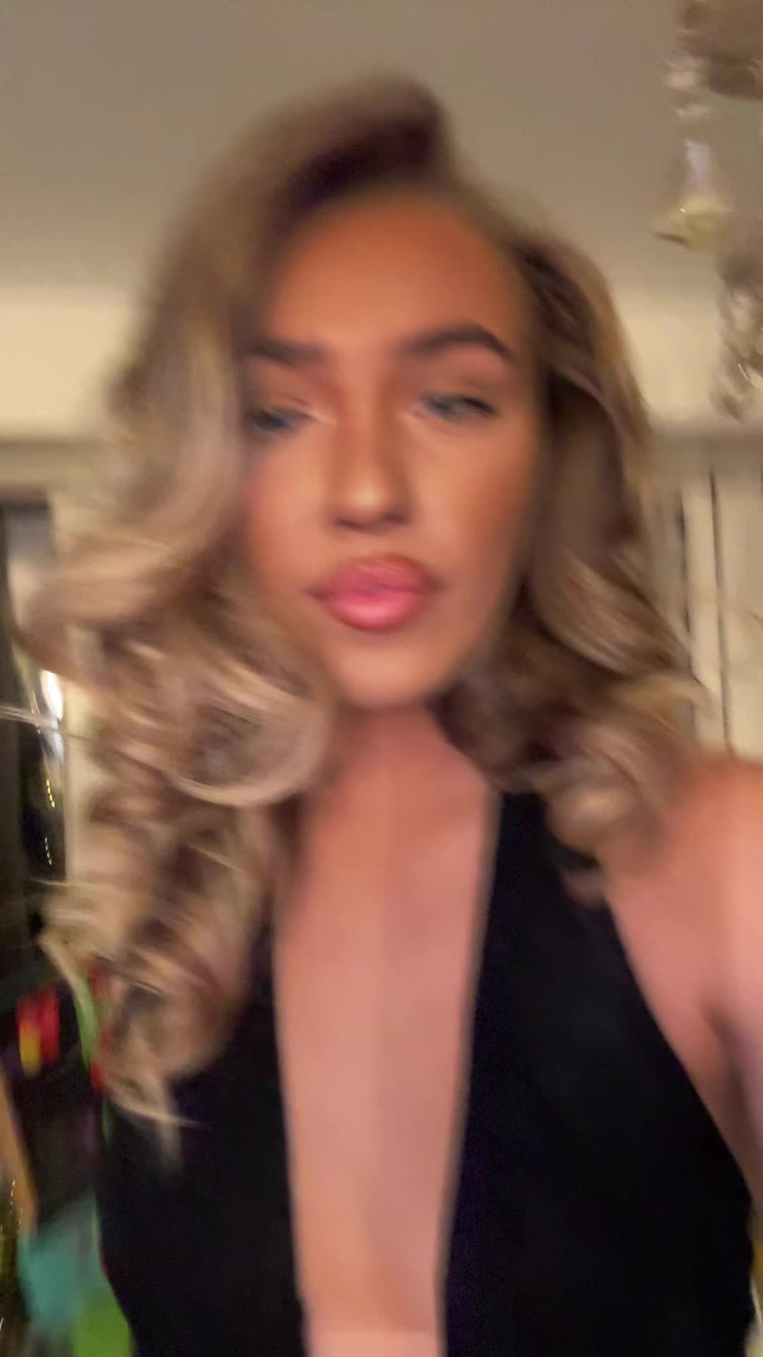 @Kayla_emily