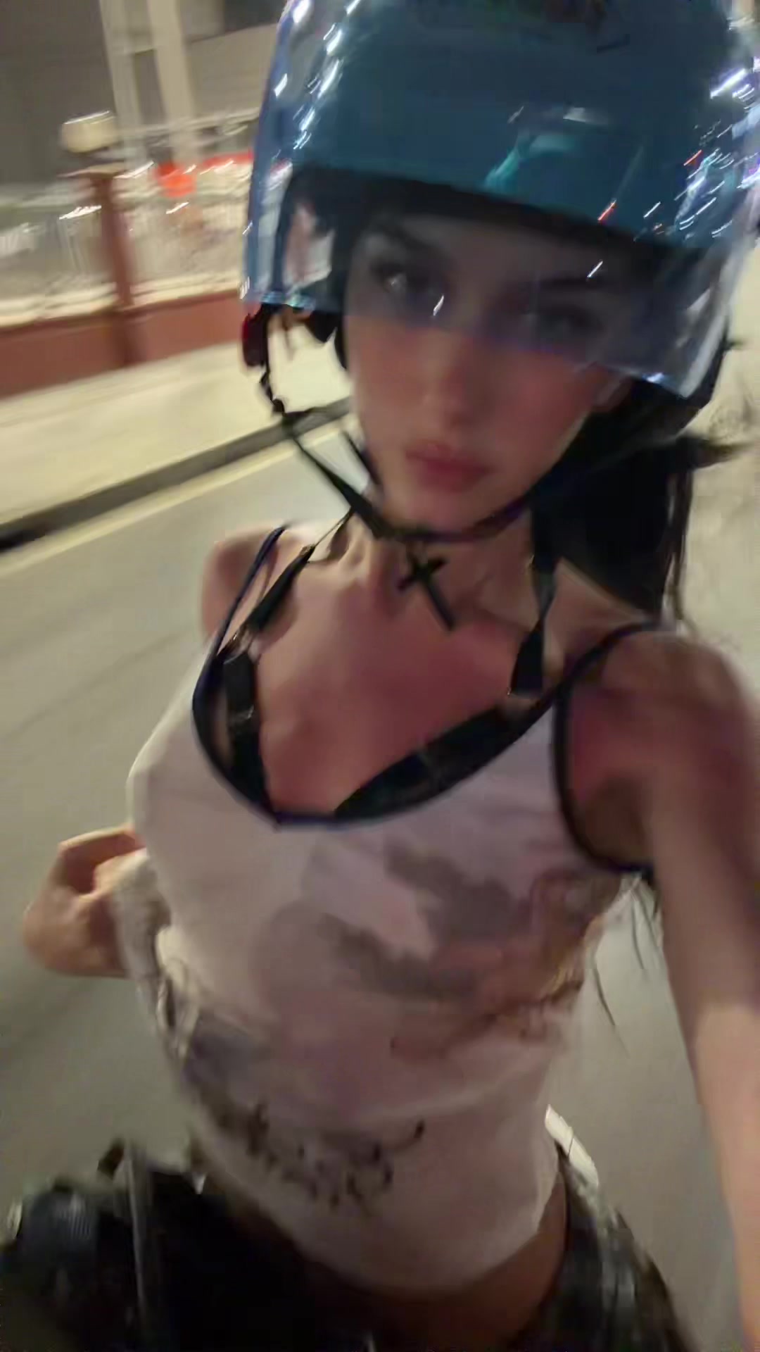 @harriibella