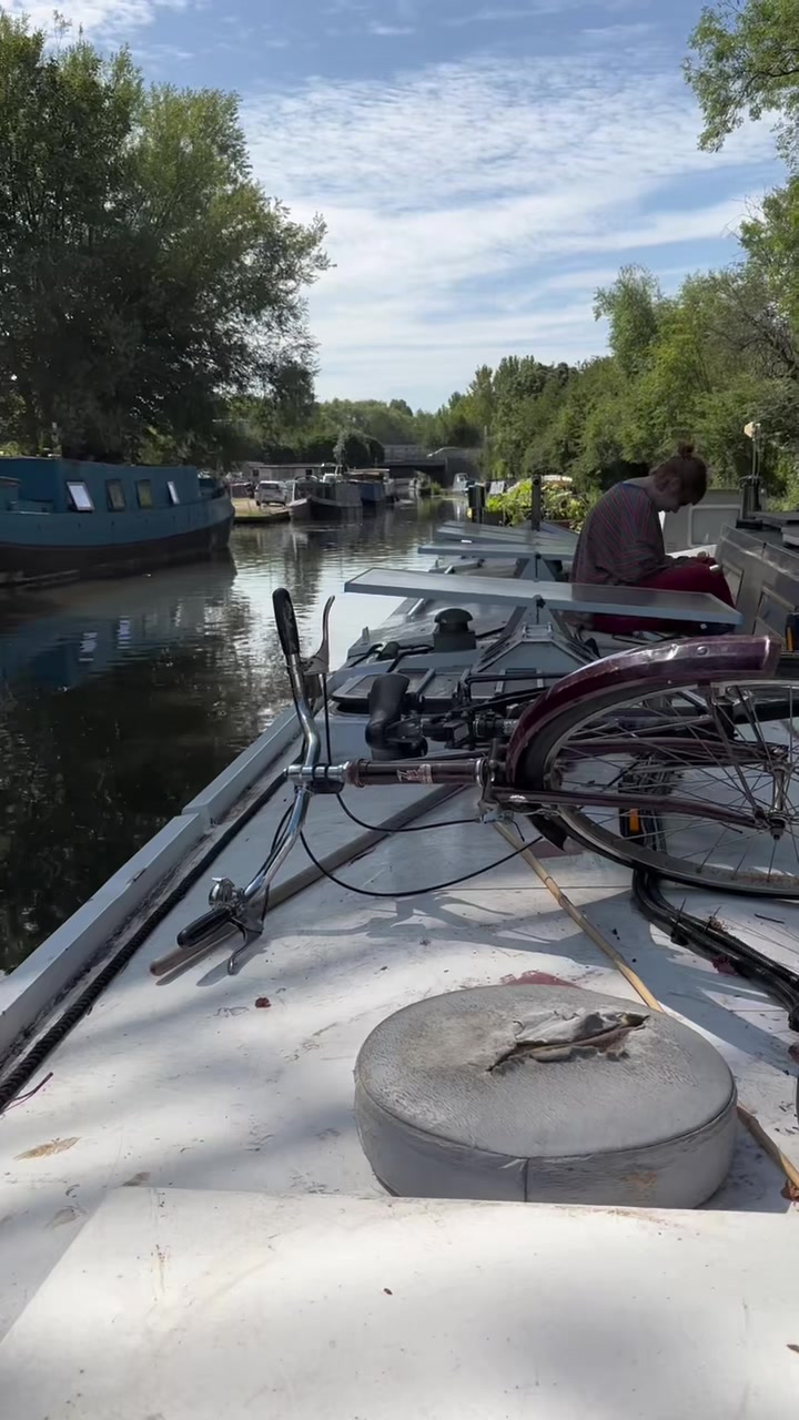 @artistonaboat