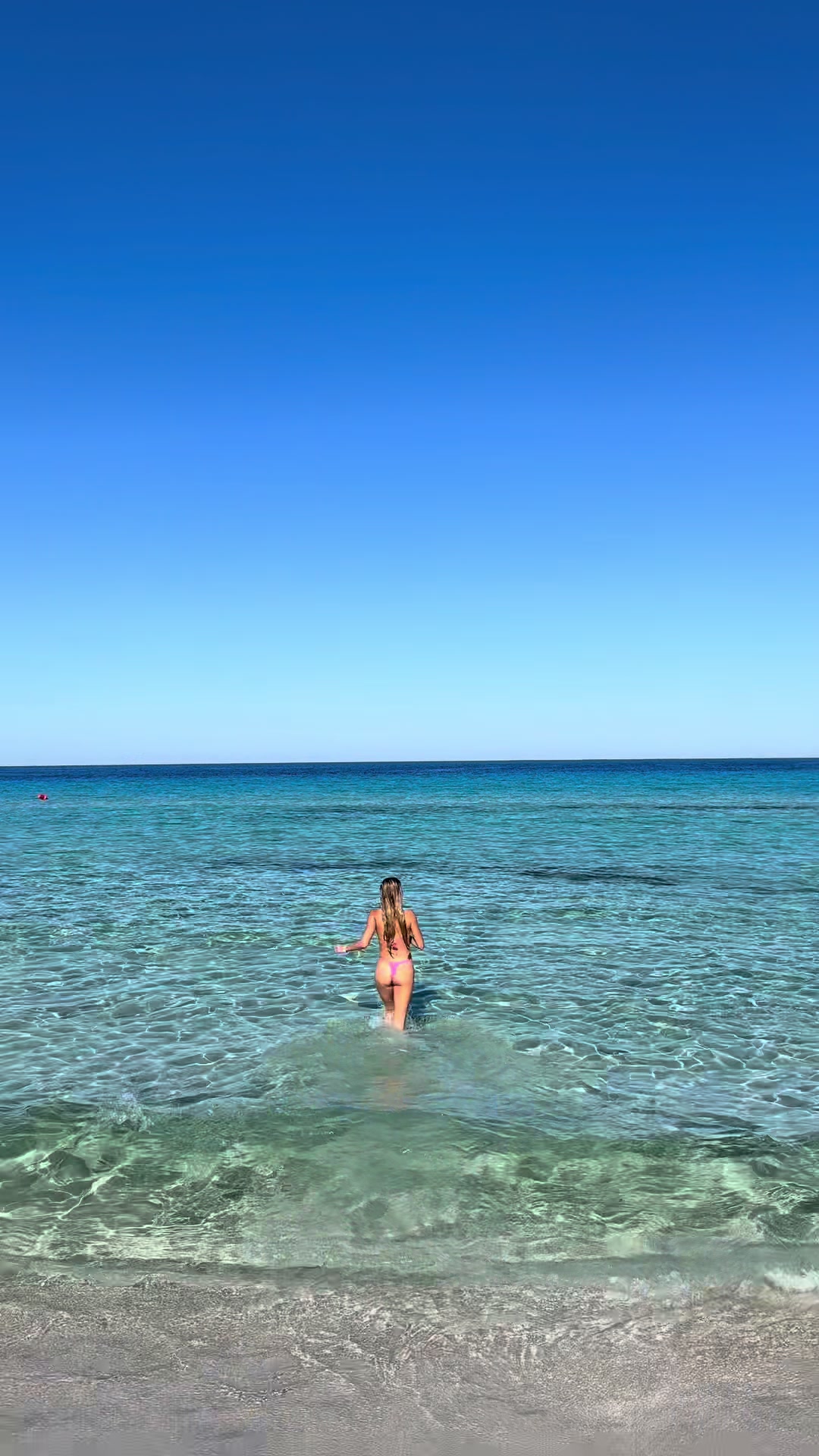 @Izzy • Travel