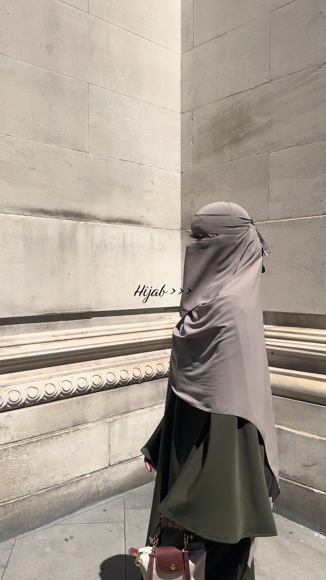 @س