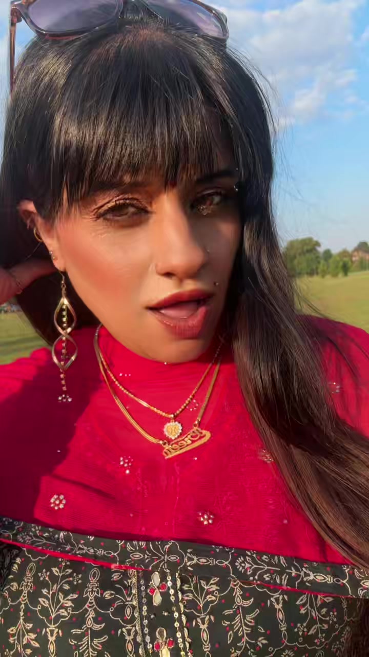 @ⁱᵐ͟͟͞͞☞🇬🇧𝕌𝕂 𝕊𝕙𝕖𝕣𝕟𝕚🐅