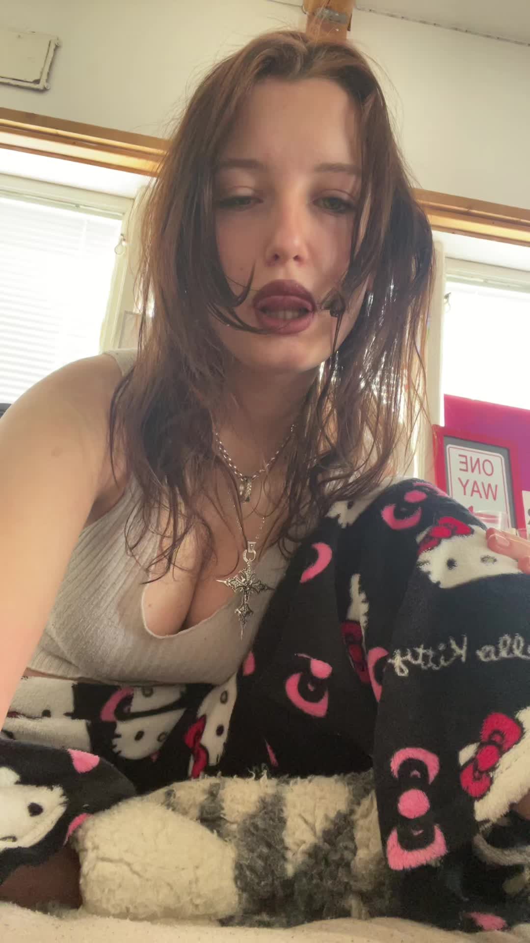 @e