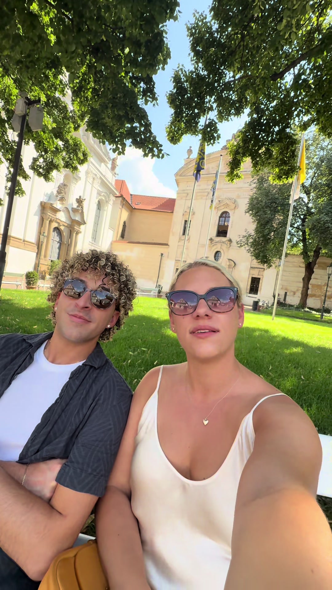 @Nicole | Travel & Life