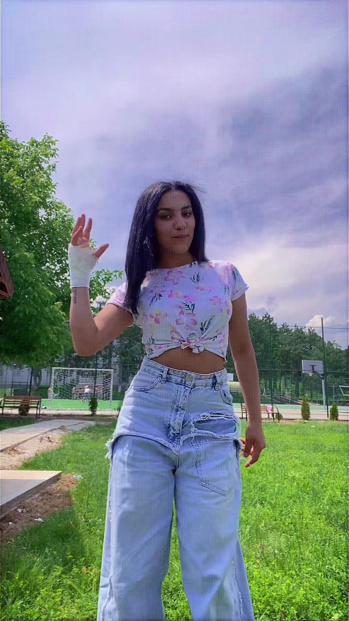 @🖤