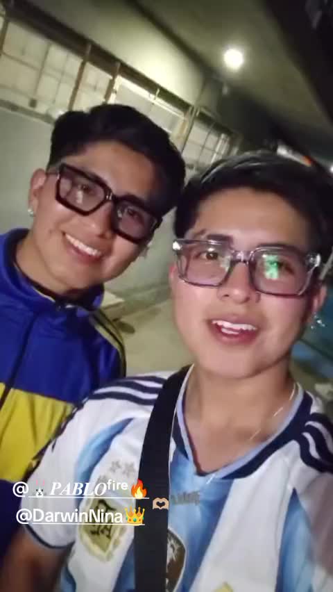 @Abril lorena Menacho🏳️🌈