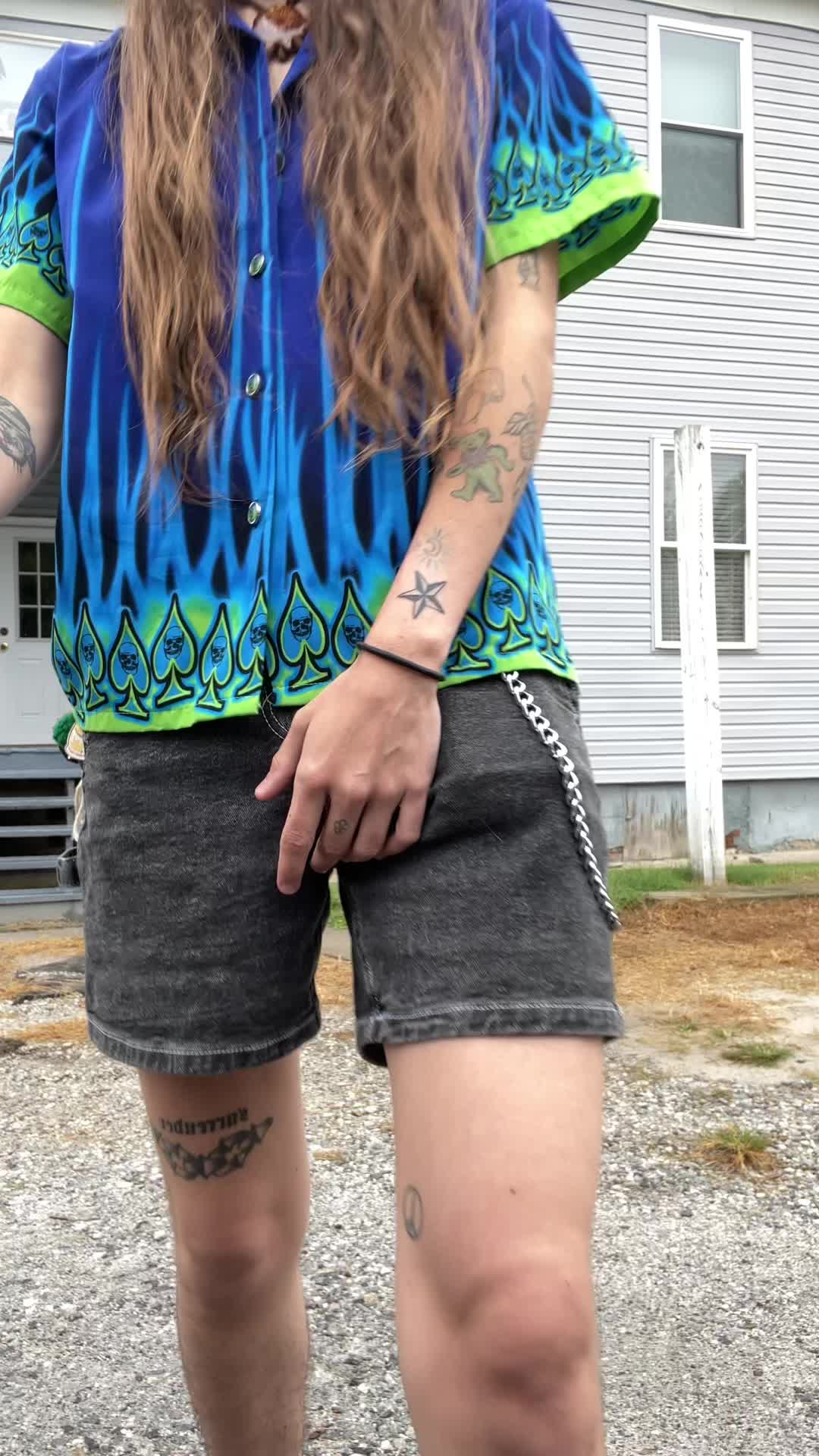 @ca⛓️en