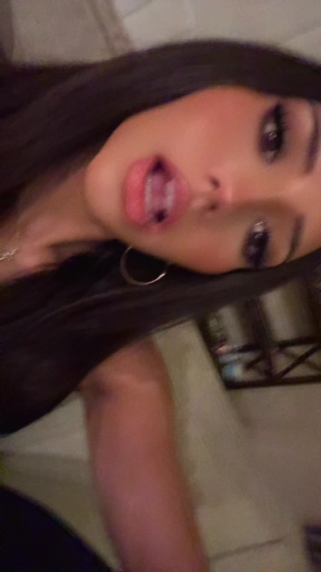 @alexis akamu