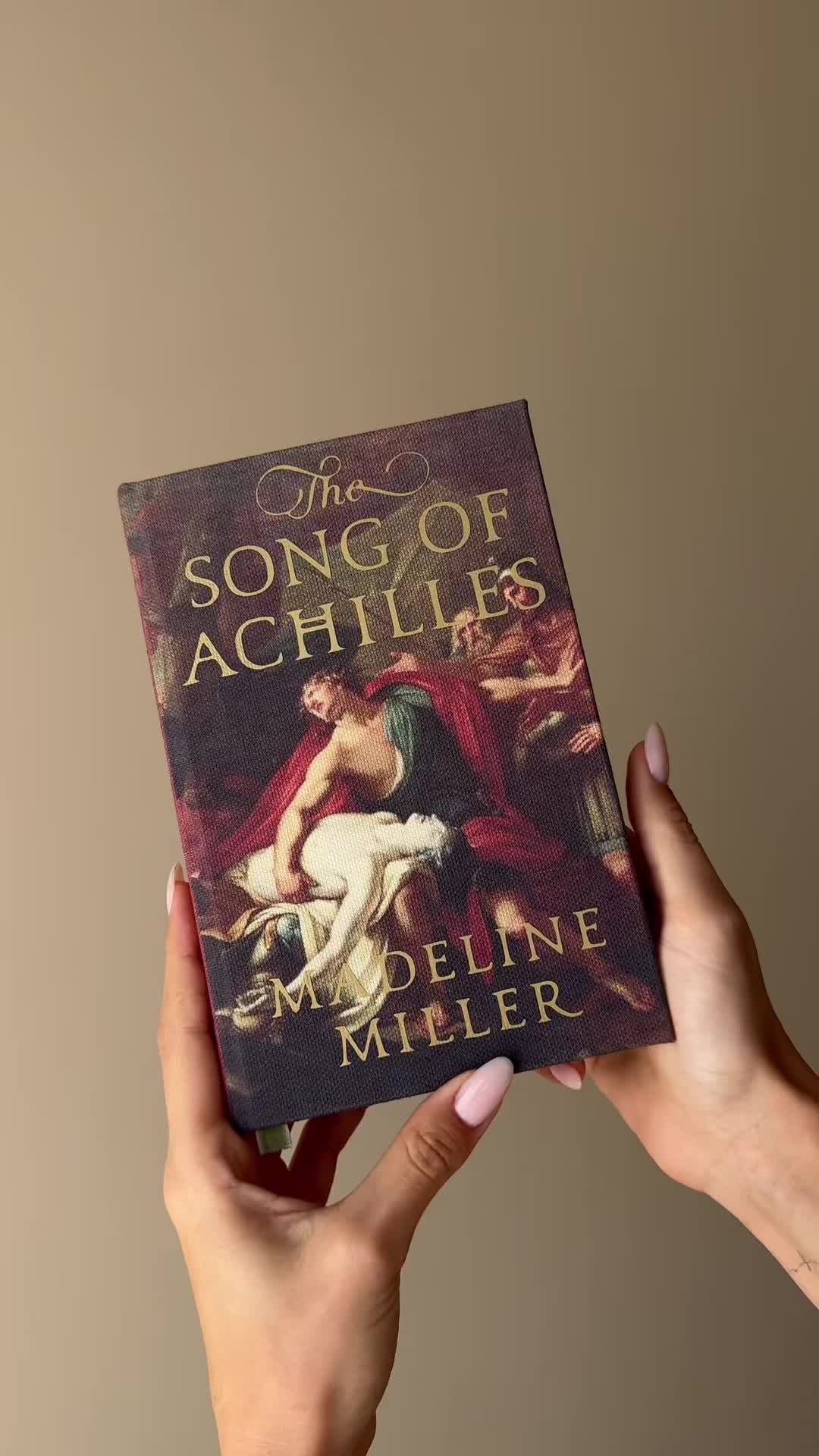 @Bookswithcaroline