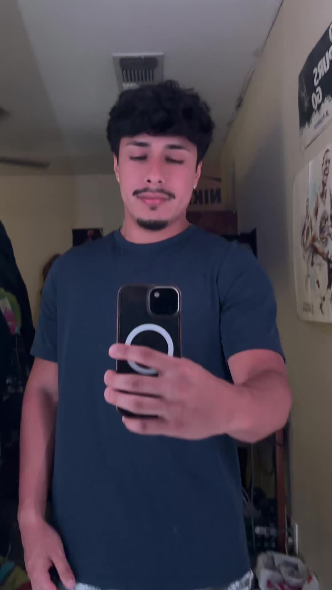@😁