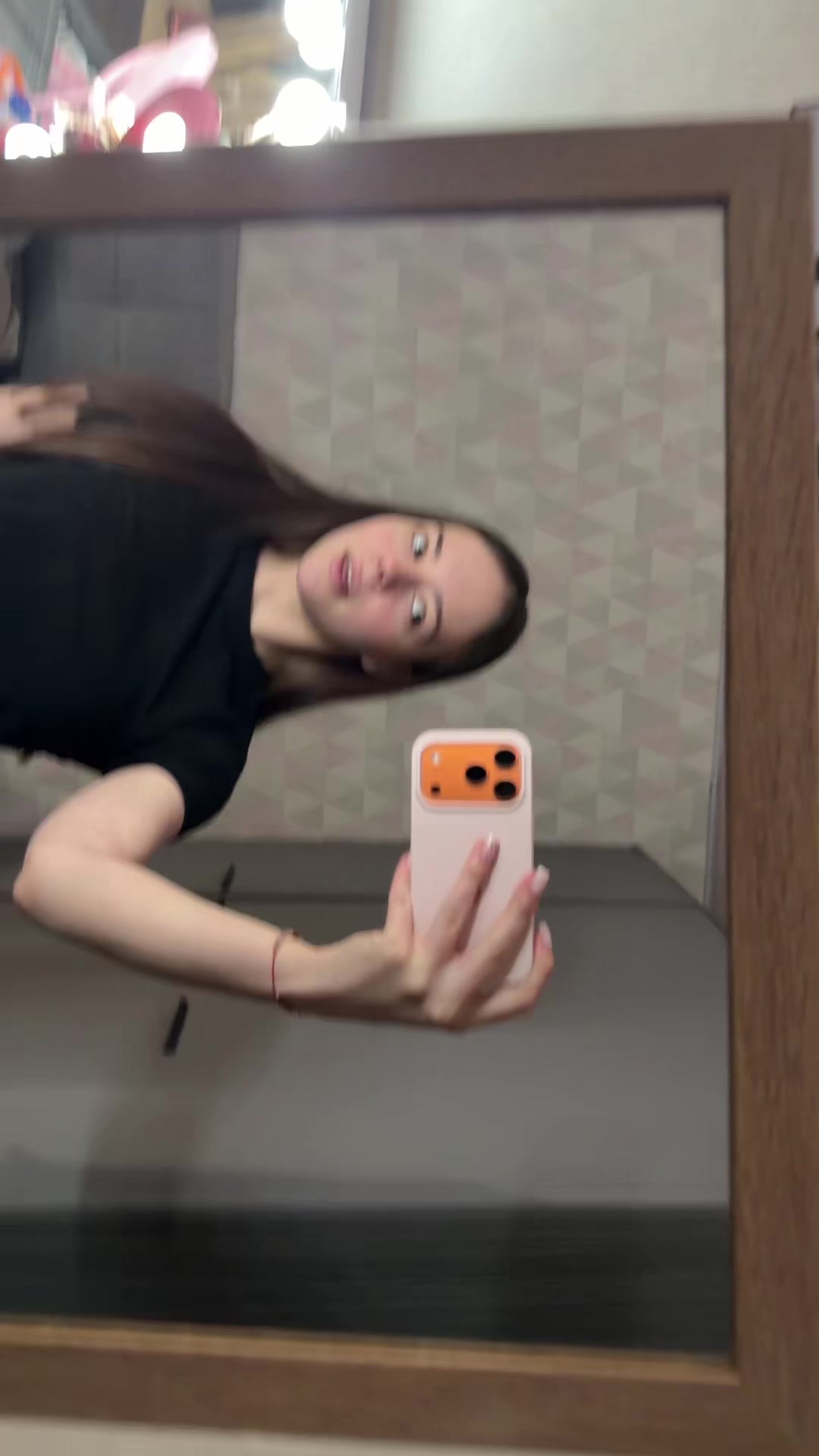 @полина🤲🏻
