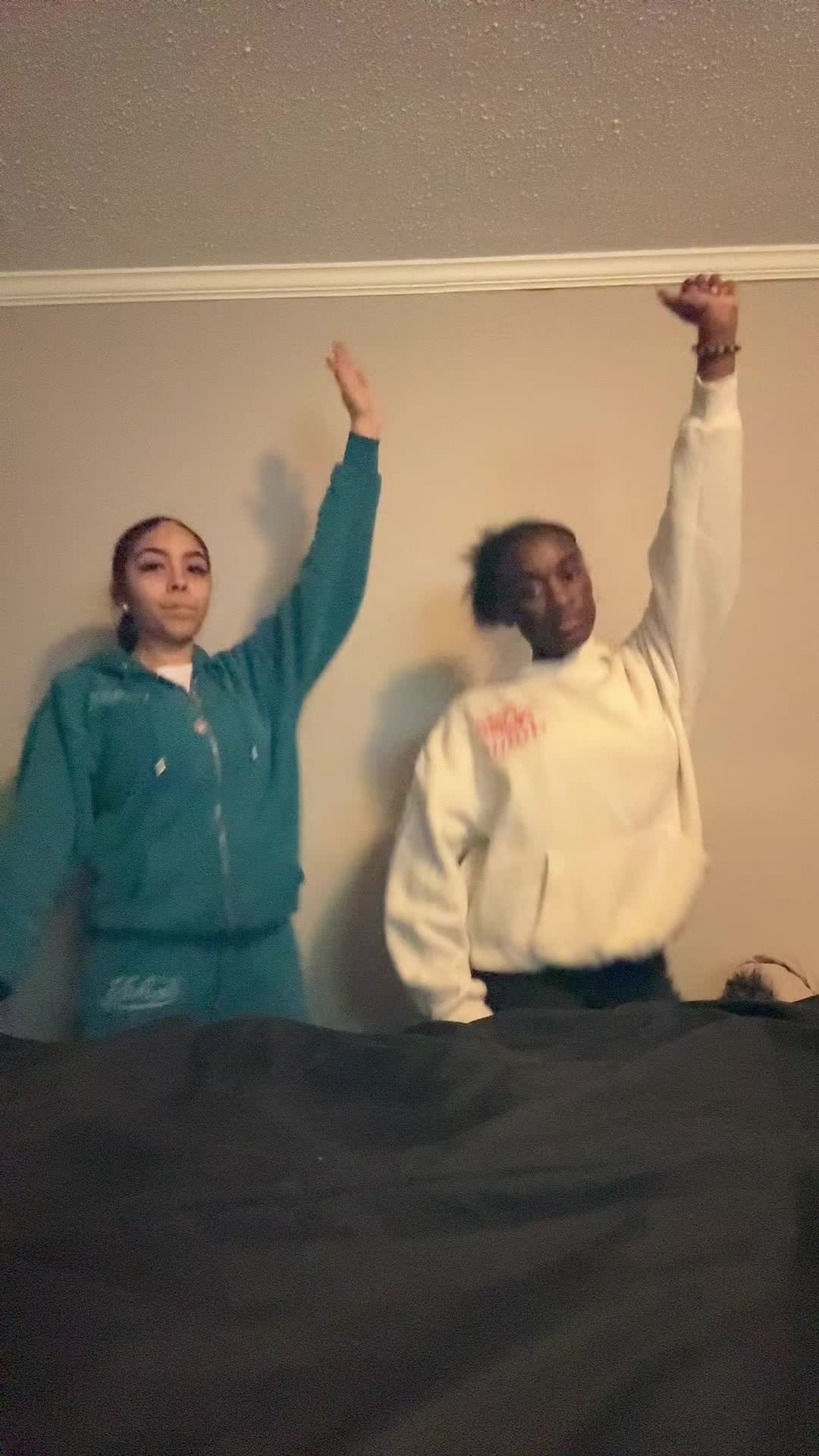 @hennyyy