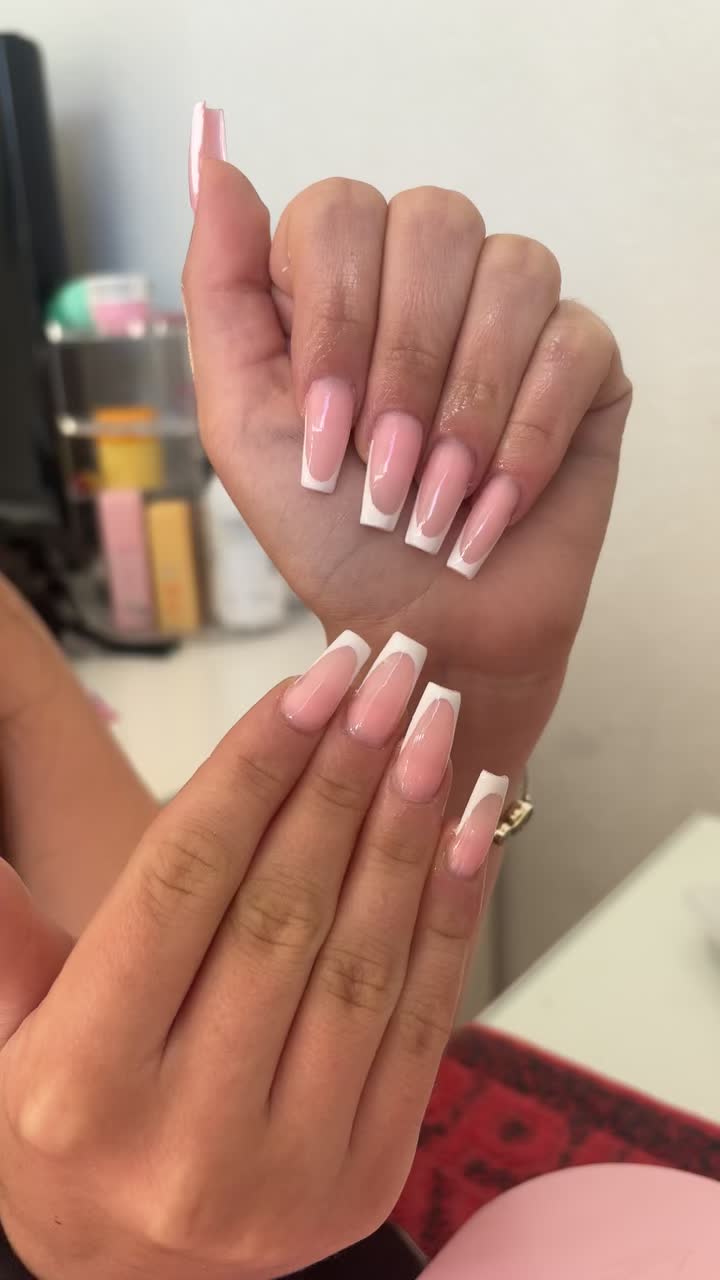 @𝓔𝓵𝓵𝓪💕