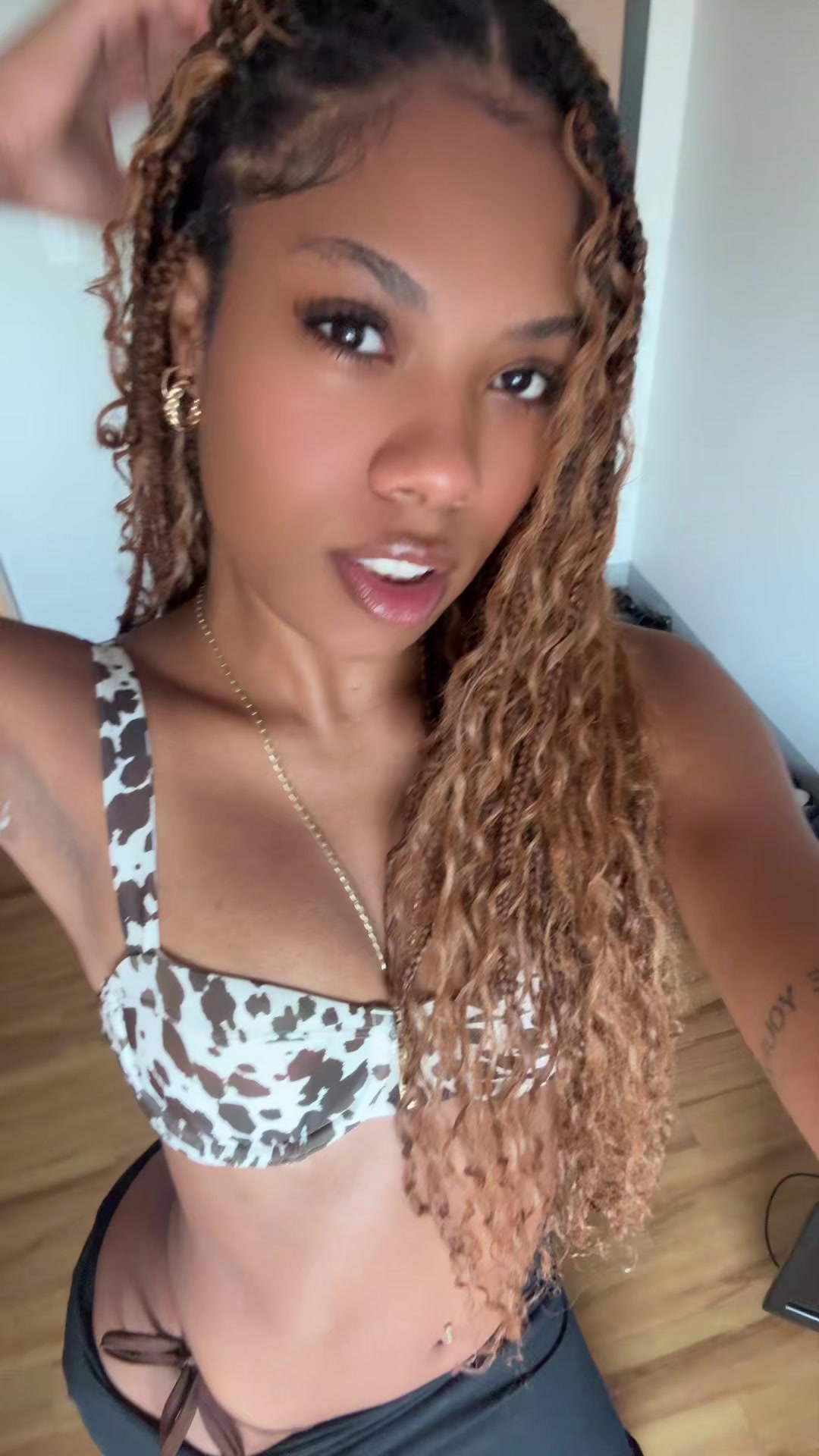 @mikayla
