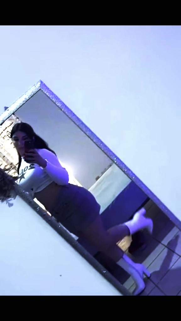 @Angela🇦🇱