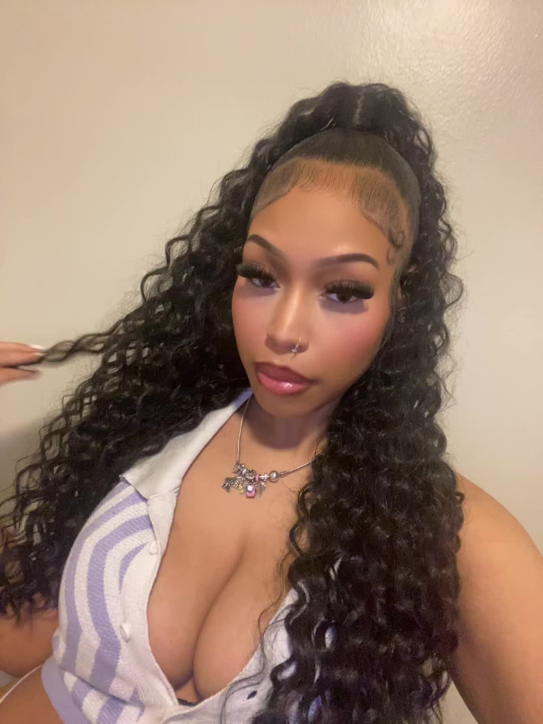 @⠀kyra lee🌹