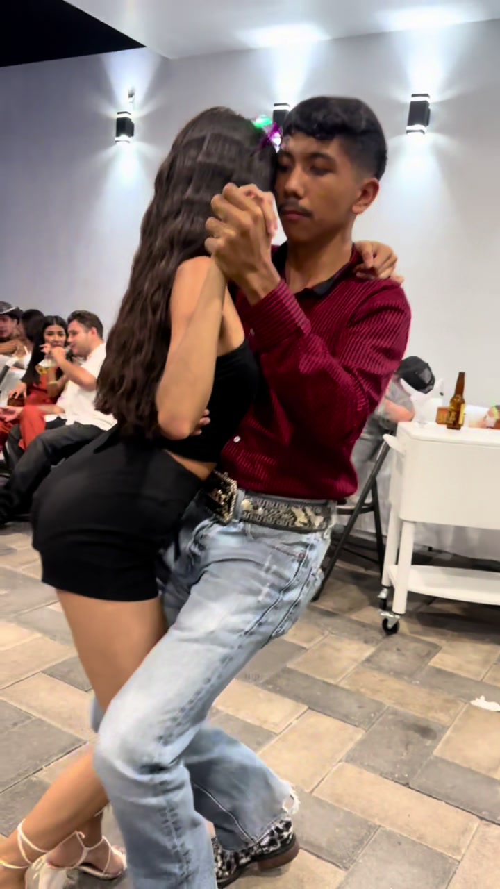 @Cisneritoos ᥫ᭡