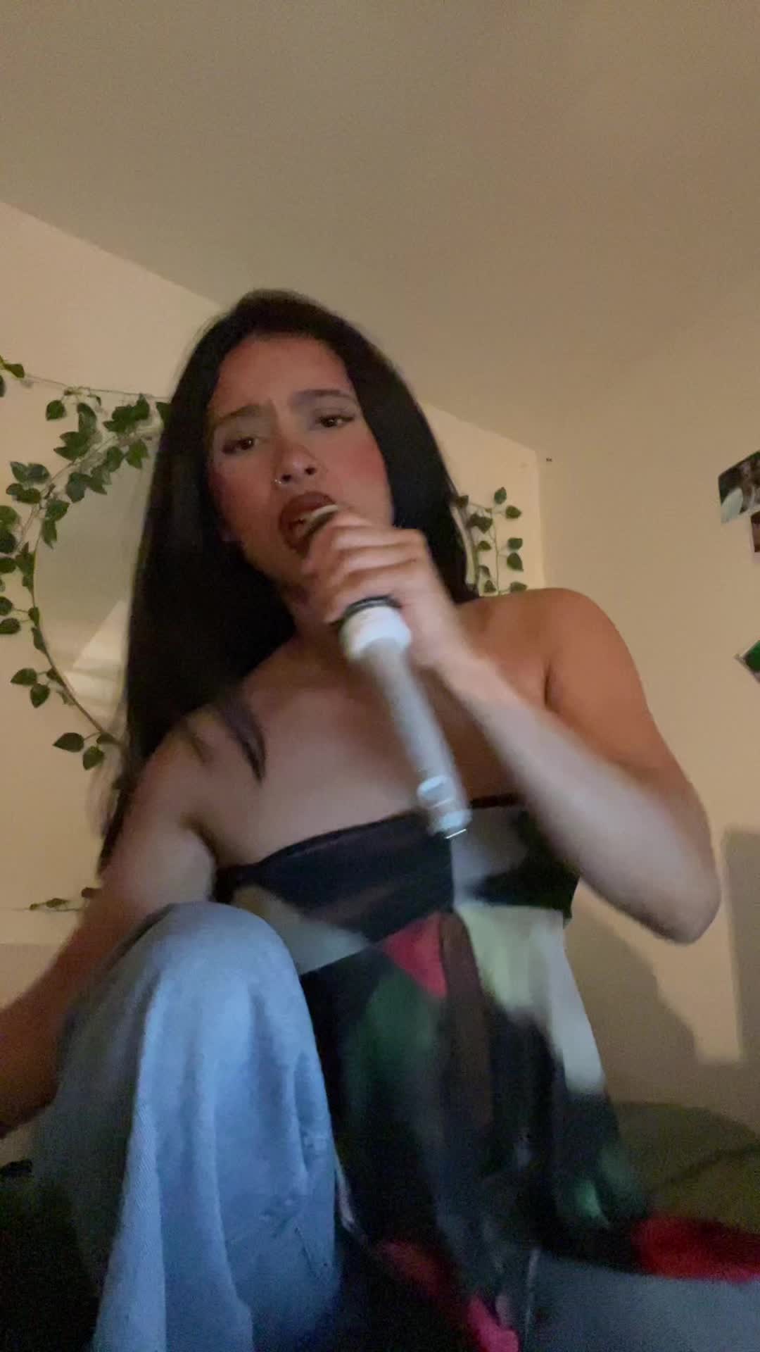 @Luna