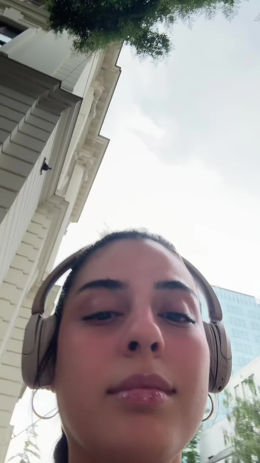 @ellyauswien