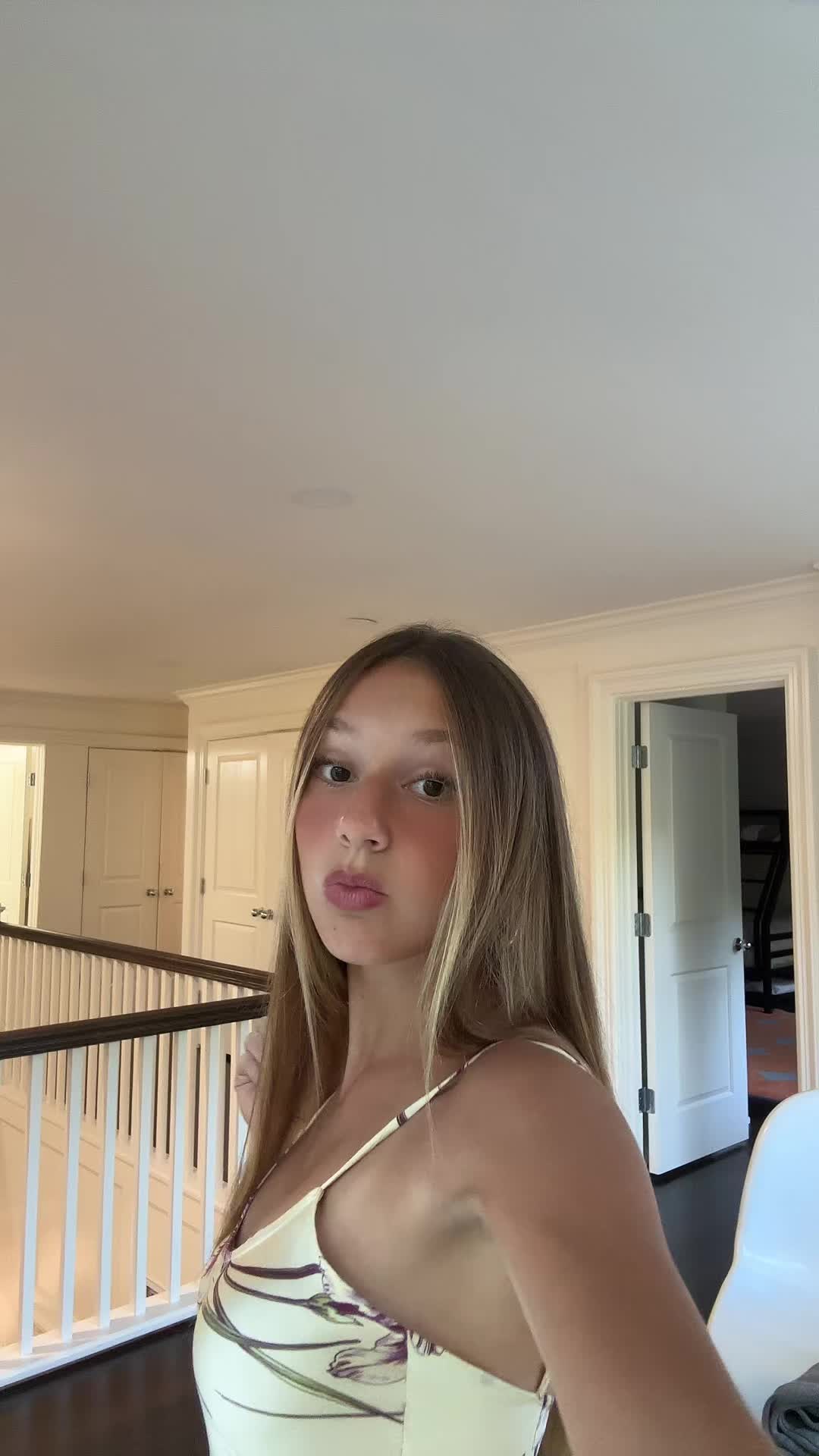 @lolaschiffer