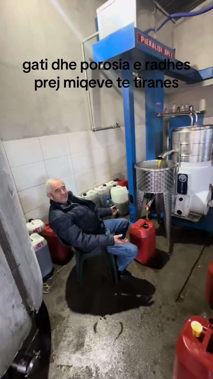 @fabrik vaj ulliri Luan Bengaj
