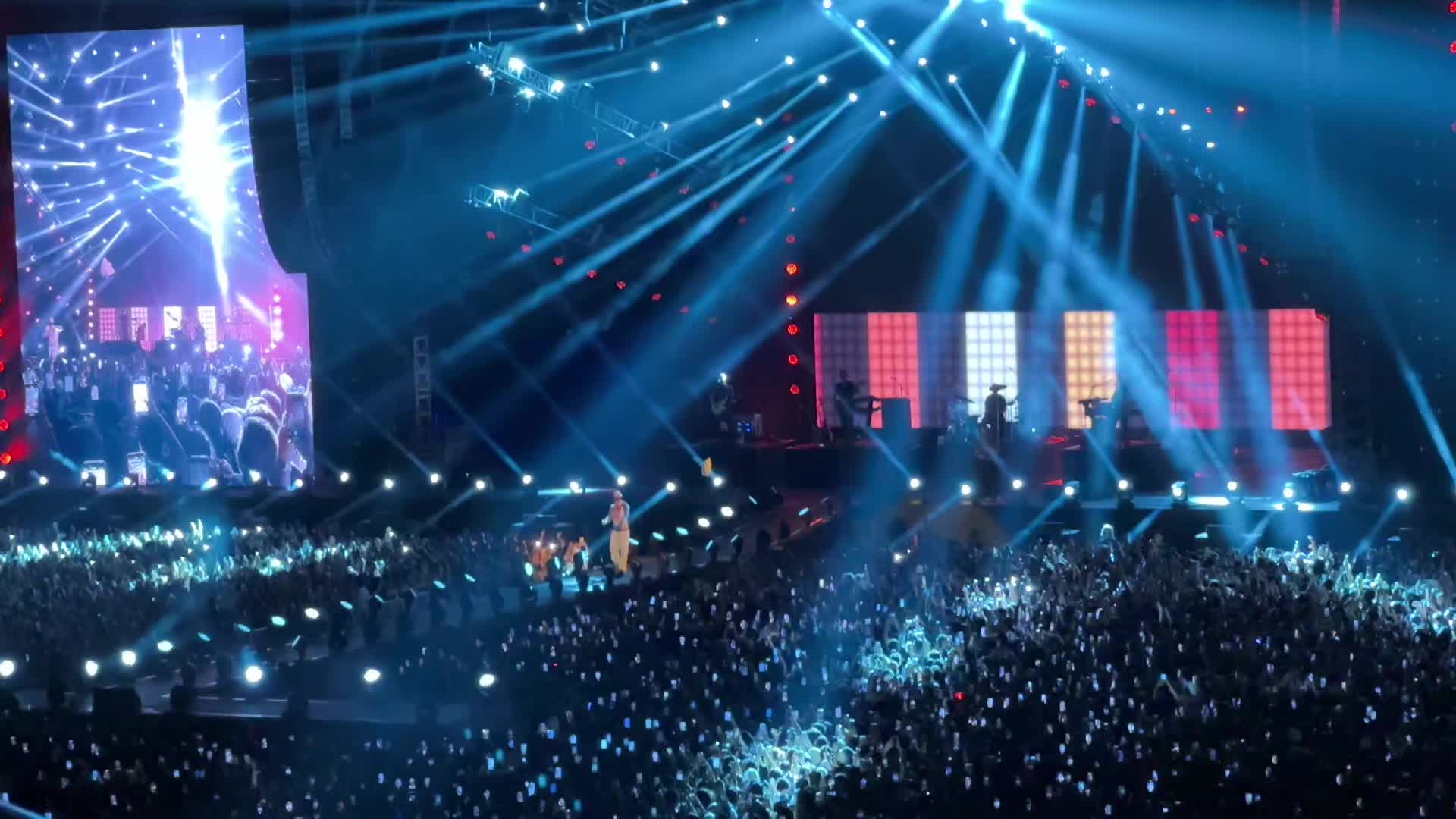 @Andar2NE1