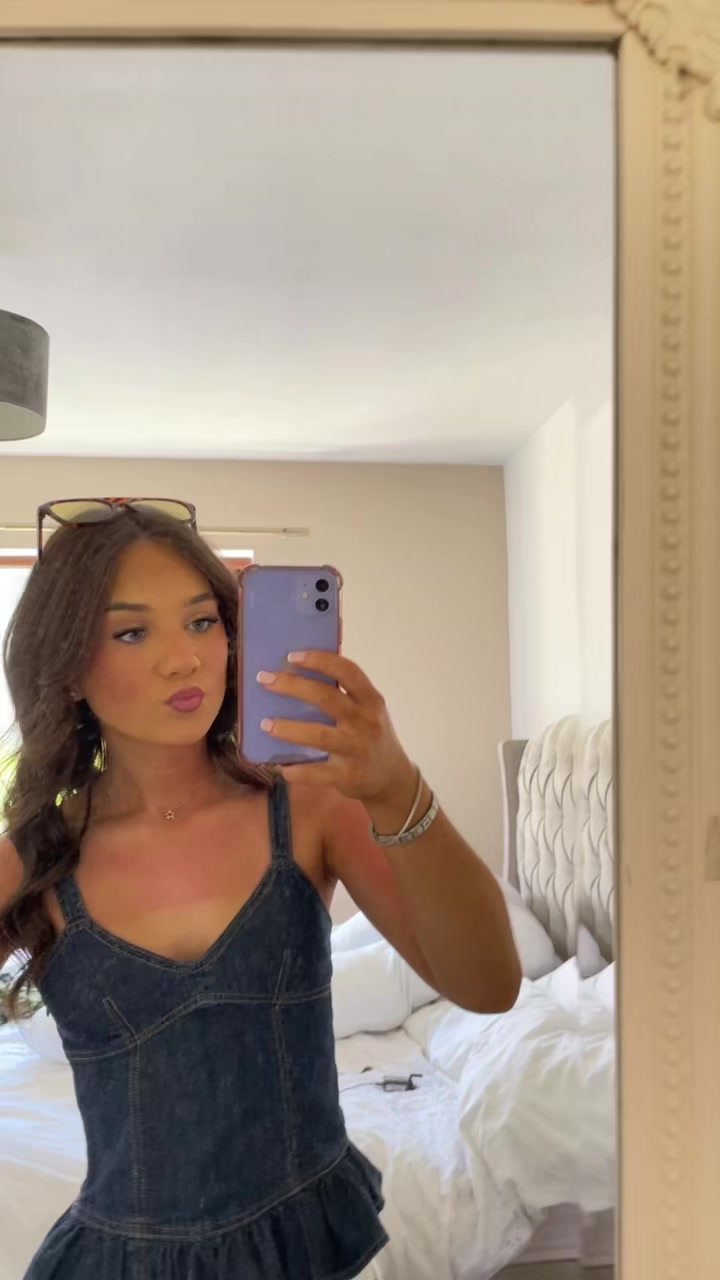 @𝐀𝐨𝐢𝐟𝐞 𝐝𝐨𝐨𝐡𝐞𝐫