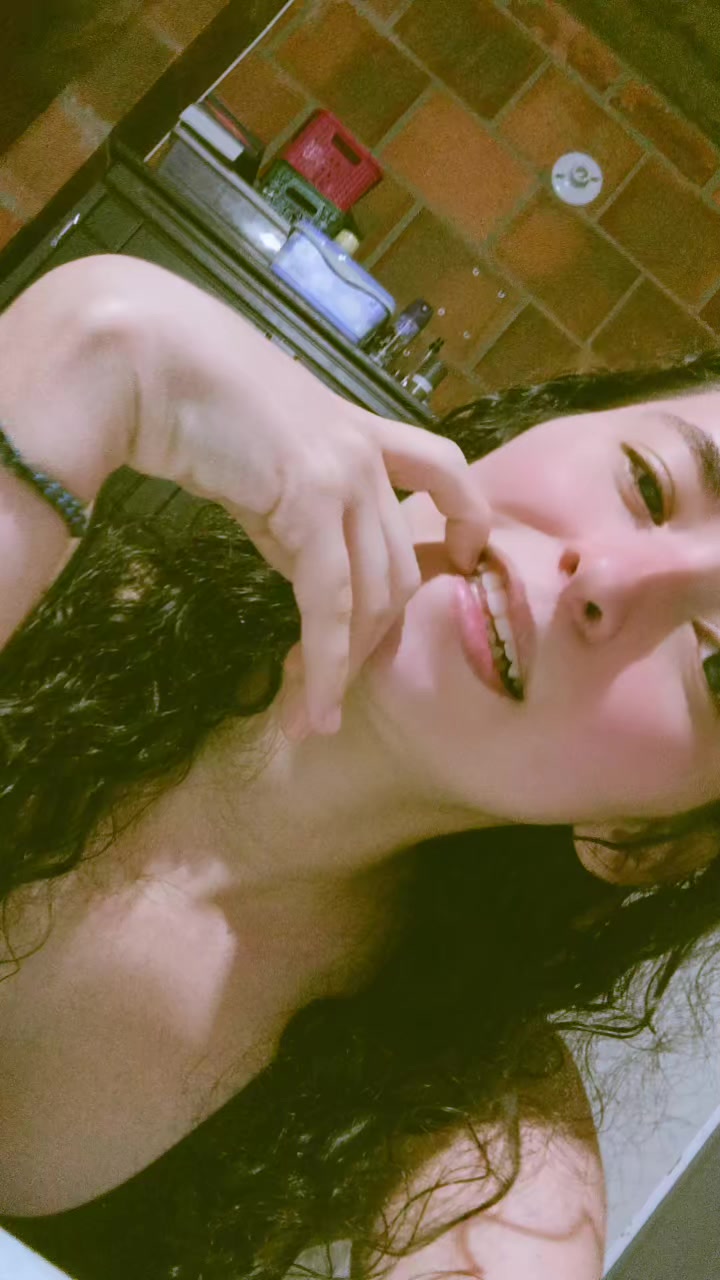 @ᴬⁿᵈʳᵉᵃ ˢʰᵒᵖ🛍️