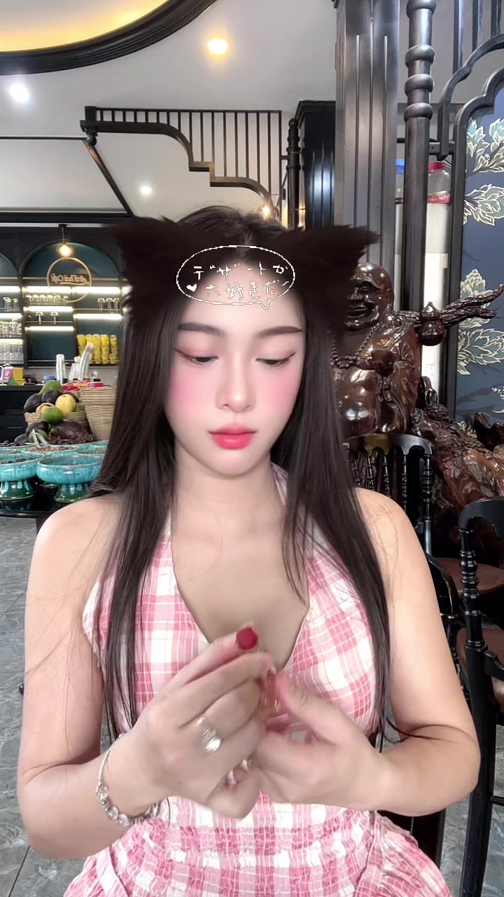 @Phượng th&iacute;ch ngắm m&acirc;y