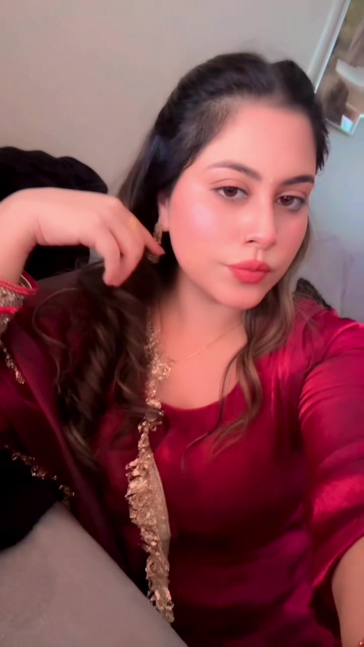 @simmi_9781