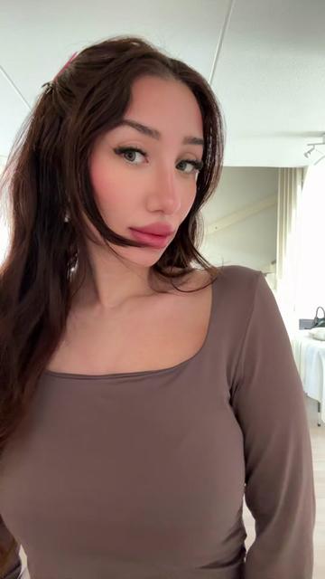 @Dina Claudia