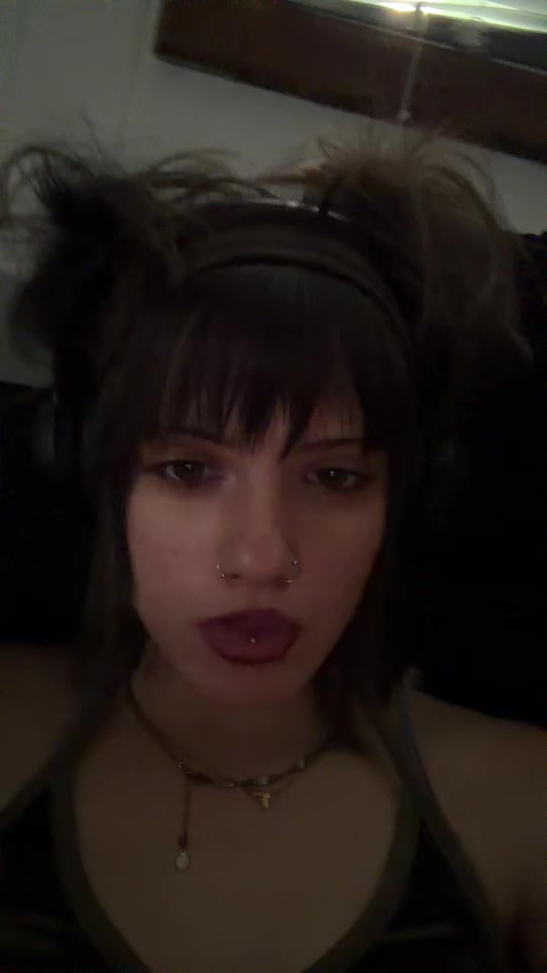 @llyla404