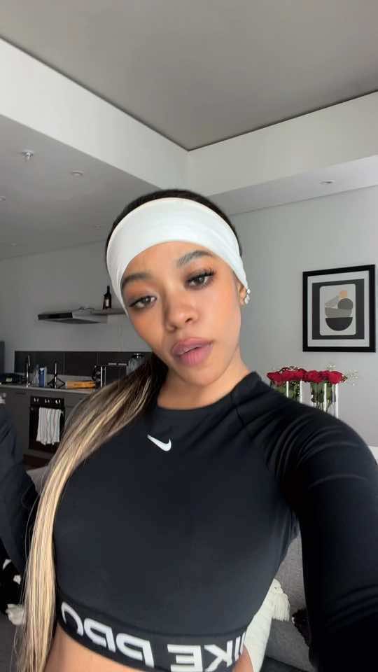 @Surname_Amanda